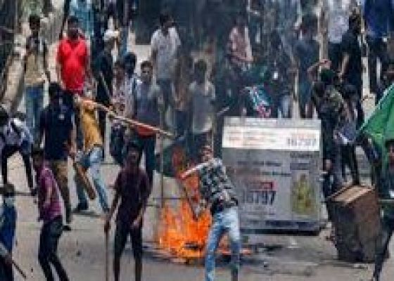 कोलकाता में फंसे बांग्लादेशी अपने देश में जारी हिंसा को लेकर चिंतित