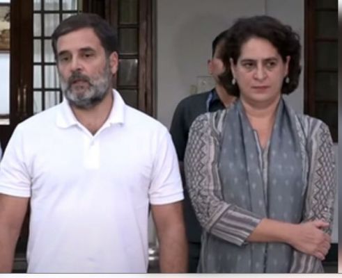 विनेश फोगाट के अयोग्य घोषित होने पर राहुल-प्रियंका गांधी ने दी प्रतिक्रिया 