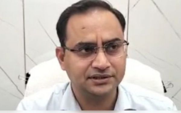 मुजफ्फरनगर में टीचर की बड़ी लापरवाही, छात्र को कमरे में बंद कर घर लौट गई घर, निलंबित