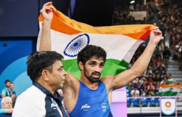 पीएम मोदी ने अमन सहरावत को उनकी 'अविश्वसनीय उपलब्धि' की बधाई दी 