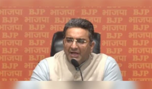 दिल्ली में किसानों से मुलाकात करने वाले राहुल गांधी कर्नाटक में 1200 किसानों की आत्महत्या पर चुप क्यों : गौरव भाटिया 