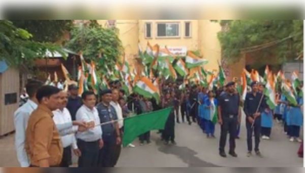 भीलवाड़ा में तिरंगा यात्रा का भव्य आयोजन, वंदे मातरम् के नारों से गूंज उठी गलियां