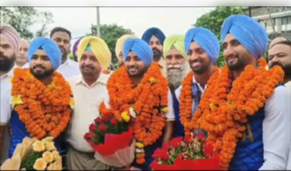 जालंधर में हुआ भारतीय हॉकी टीम के खिलाड़ियों का भव्य स्वागत 