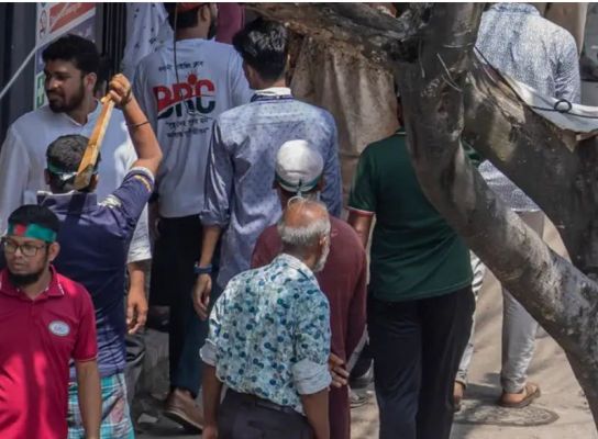 बांग्लादेश में नहीं रुक रहे पत्रकारों पर हमले