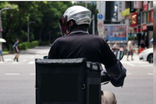 डिलीवरी ड्राइवर को धन्यवाद करने का दिन आज, जानें क्यों 18 अगस्त को ही चुना गया 