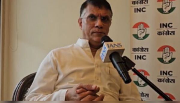 पिछले 10 सालों के दौरान देश में बढ़े महिलाओं पर अपराध, पीएम मोदी को देना चाहिए इस्तीफा : पवन खेड़ा 