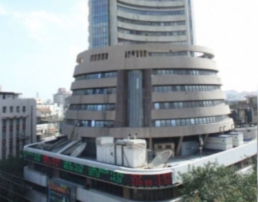 शेयर बाजार सपाट बंद, आईटी और पीएसयू बैंक शेयर उछले 