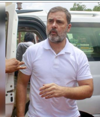 उपचुनाव के पहले राहुल गांधी का अपने संसदीय क्षेत्र रायबरेली का दौरा 