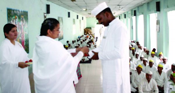रक्षा की जरूरत सिर्फ बहनों को नहीं, आज सभी असुरक्षित-सविता दीदी
