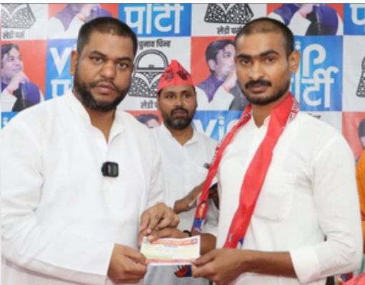 'बिहार गड़ेरिया मोर्चा' का विकासशील इंसान पार्टी में विलय, पूर्व मंत्री मुकेश सहनी ने किया स्वागत 