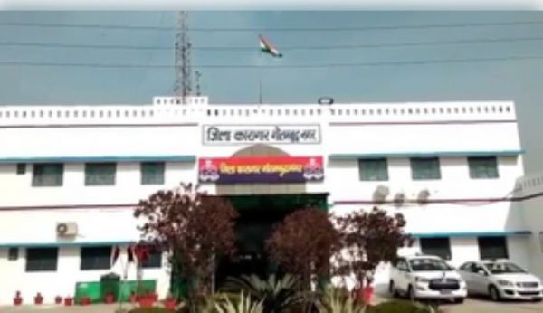 गैंगवार की आशंका के चलते 11 बदमाशों की बदली गई जेल, नोएडा से रवि काना और अनिल भाटी का भी नाम 