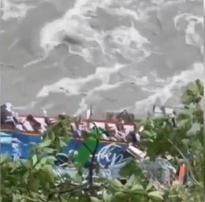 40 भारतीयों को लेकर पोखरा से काठमांडू जा रही बस नदी में गिरी, रेस्क्यू ऑपरेशन शुरू 