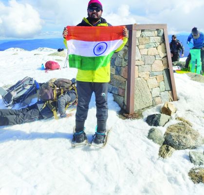 ऑस्ट्रेलिया की सबसे ऊंची चोटी पर राहुल गुप्ता ने फहराया तिरंगा