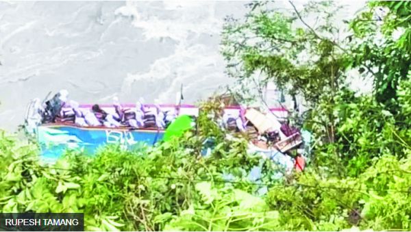 नेपाल सड़क हादसे के मृतकों के परिजनों के लिए प्रधानमंत्री ने की मुआवजे की घोषणा