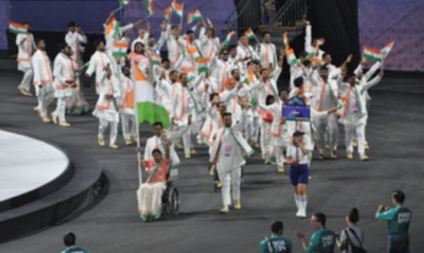 पेरिस पैरालंपिक : उद्घाटन समारोह में भारतीय दल का जलवा 