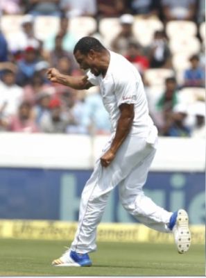 वेस्ट इंडीज के तेज गेंदबाज शैनन गेब्रियल ने अंतर्राष्ट्रीय क्रिकेट से लिया संन्यास 