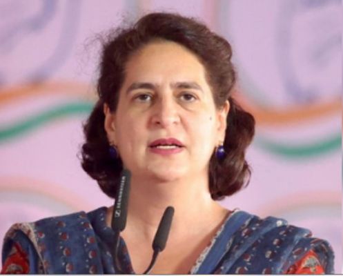 'तुम दिन को कहो रात तो रात, वरना हवालात', यूपी सरकार की डिजिटल पॉलिसी पर प्रियंका गांधी का तंज 