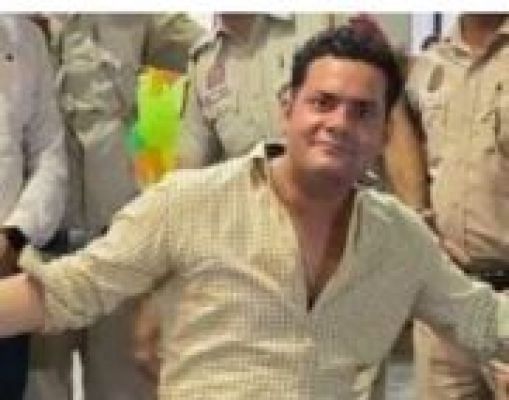 दिल्ली में थाना प्रभारी के विदाई समारोह में नाचते समय हेड कांस्टेबल की मौत