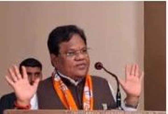कैबिनेट बैठक में राकांपा मंत्रियों के बगल में बैठता हूं, तो उल्टी आती है: शिवसेना नेता तानाजी सावंत