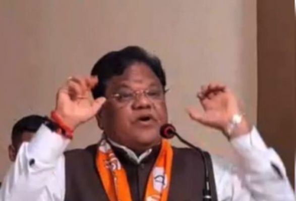 अजित पवार की एनसीपी के नेताओं के साथ बैठने पर आती है उल्टी : तानाजी सावंत 