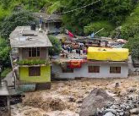 हिमाचल प्रदेश में बादल फटने की घटना में अब तक 21 लोगों की मौत