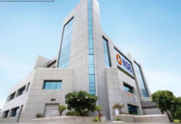 10 करोड़ एनएसई निवेशकों में कम से कम 2.2 करोड़ महिलाएं 