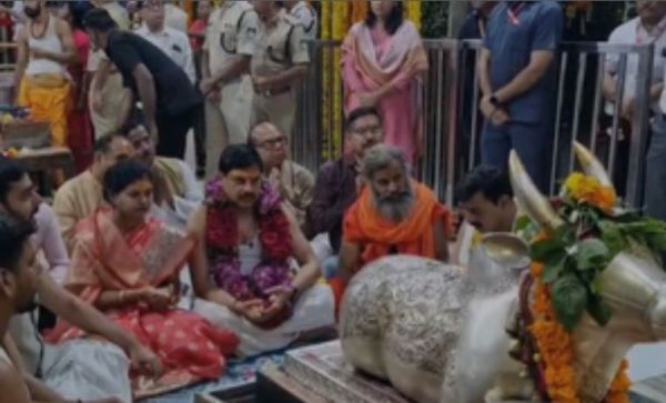 सोमवती अमावस्या आज, मध्यप्रदेश के सीएम मोहन यादव ने महाकालेश्वर मंदिर में किए भगवान के दर्शन 