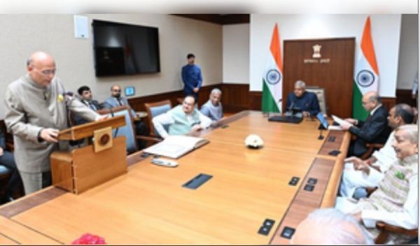 उपराष्ट्रपति जगदीप धनखड़ ने राज्यसभा के नवनिर्वाचित सदस्यों को शपथ दिलाई 