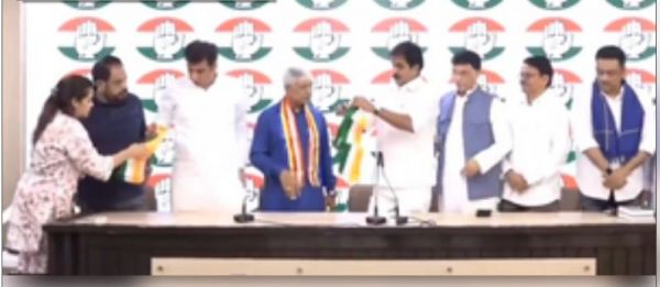 राहुल गांधी के विचारों से प्रभावित होकर राजेंद्र पाल गौतम कांग्रेस में हुए शामिल