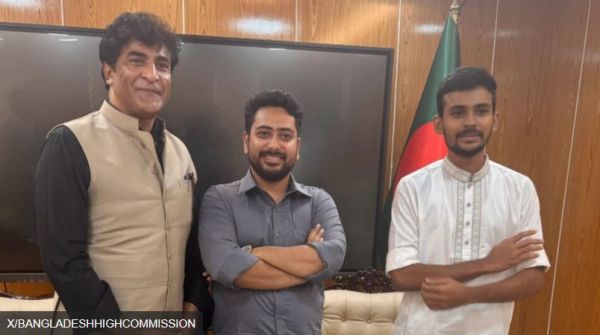 बांग्लादेश की सत्ता से शेख हसीना का बेदखल होना क्या पाकिस्तान के हक में है?