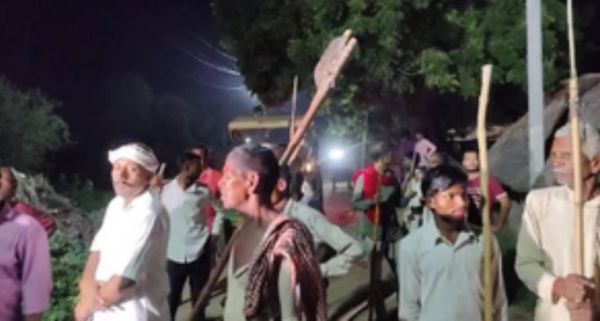 बहराइच में भेड़िये का आतंक; जागते-जागते ग्रामीणों की पथराने लगी आंखें, रातभर पहरा दे रहे लोग 