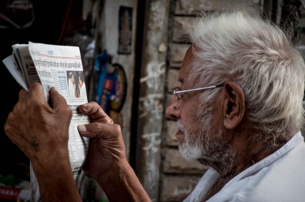 ‘छत्तीसगढ़’ का  संपादकीय : सत्ता आईने की तरह देखे  तो अखबार बड़े काम के