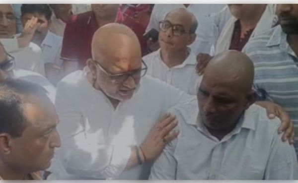 'जो सीएम योगी के खिलाफ जाता है, उसकी हत्या कर दी जाती है' : अजय राय 