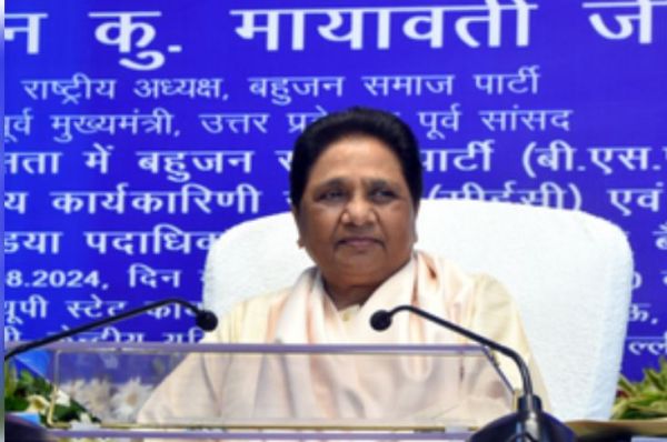 कांग्रेस आरक्षण को खत्म करने के षड्यंत्र में लगी : मायावती 