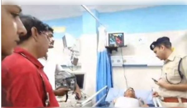 आंध्र प्रदेश : मंत्री के एस्कॉर्ट वाहन के साथ दूसरी गाड़ी की टक्कर, पांच लोग घायल 