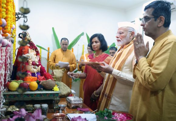 ‘छत्तीसगढ़’ का  संपादकीय : गणपति सेवा, मंगल मेवा... किसने किसकी की सेवा, और किसको मिलेगा मेवा?