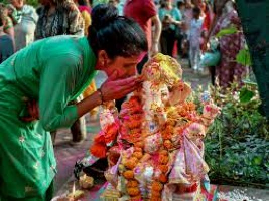 गणेश उत्सव के छठे दिन मुंबई में 48 हजार से अधिक मूर्तियां विसर्जित की गईं