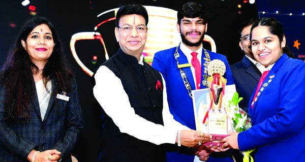 जेसीआई वीक सम्मान समारोह में डॉ. पांडे को नि:स्वार्थ योगदान और नेतृत्व कौशल पर मिला कमल-पत्र 2024