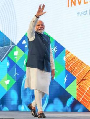 जन्मदिन विशेष : पीएम मोदी से जुड़े अविस्मरणीय पल, जिसने बटोरी सुर्खियां