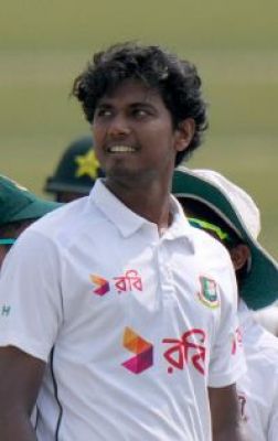 महमूद के तीन विकेट से भारत की खराब शुरूआत