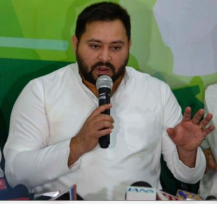 सीएम नीतीश कुमार ने बिहार को गुंडों को सौंप दिया : तेजस्वी यादव 