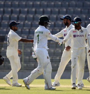 भारत ने बांग्लादेश को दिये शुरुआती झटके