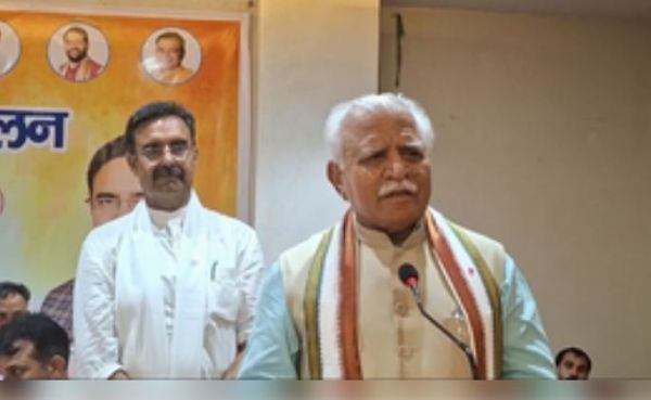 हरियाणा में कांग्रेस बाप-बेटे की पार्टी, दलित बहन का किया गया अपमान: मनोहर लाल खट्टर 