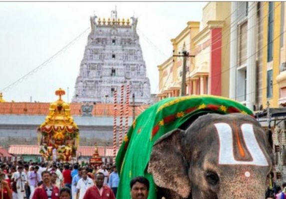 300 साल पुराने तिरुपति प्रसाद की मिठास में कैसे आई कड़वाहट, 40 साल पहले भी हुआ था विवाद 