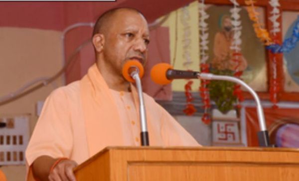 सिर्फ भाषण से नहीं आचरण परिवर्तन से बदलाव आता है : सीएम योगी 