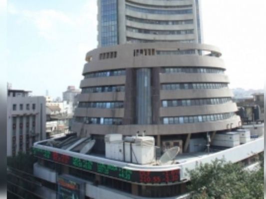 शेयर बाजार ऑल-टाइम हाई पर बंद, निफ्टी पहली बार 26,000 के पार 