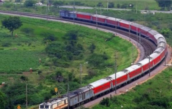 दीपावली-छठ के लिए चलेंगी 10 हजार से ज्यादा स्पेशल ट्रेन, 1 करोड़ यात्रियों को मिलेगी सुविधा