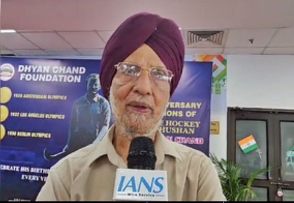 हरबिंदर सिंह और जफर इकबाल ने नई दिल्ली में अंतरराष्ट्रीय हॉकी मैचों की वापसी का किया स्वागत 