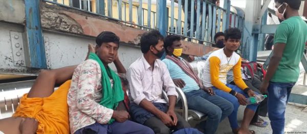 दूसरे राज्यों में बिहार के लोग क्यों रहते हैं निशाने पर