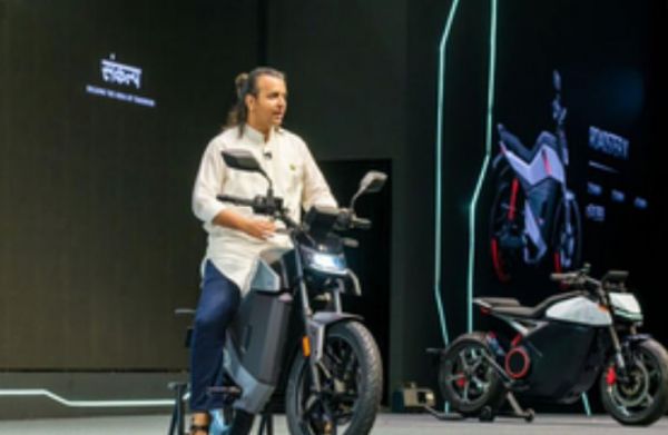 ओला इलेक्ट्रिक के शेयर हुए धड़ाम, लिस्टिंग के बाद पहली बार कीमत 100 रुपये के नीचे 